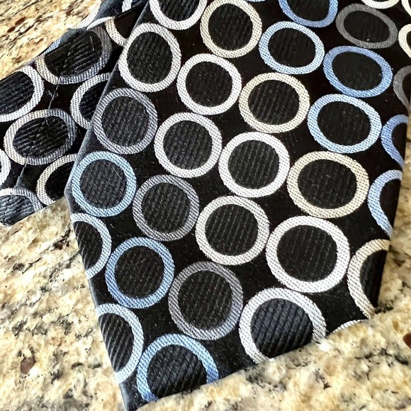 Michael Kors Neck Tie Navy Blue Silver Circle Polka Dot Tie Designer Classic - Picture 2 of 9